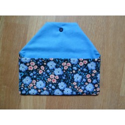 Pochette fleurie bleue