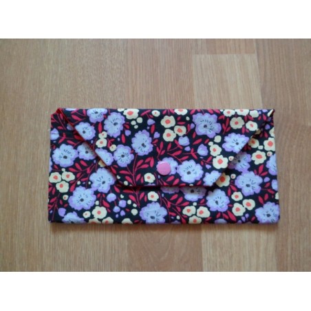 Pochette à masques fleurie rouge