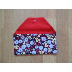 Pochette à masques fleurie rouge
