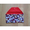Pochette à masques fleurie rouge