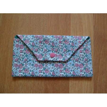 Pochette à masques fleurs roses